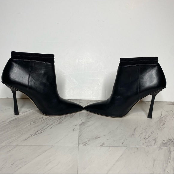 Stuart Weitzman Max Black Leather Pointed Toe Bootie 9 Narrow - Picture 5 of 16